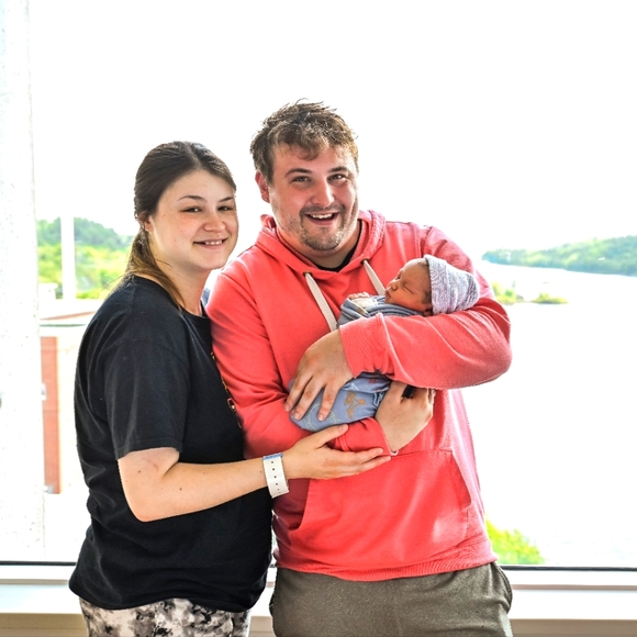 Meet your Posher, Taylor - Picture 1 of 1